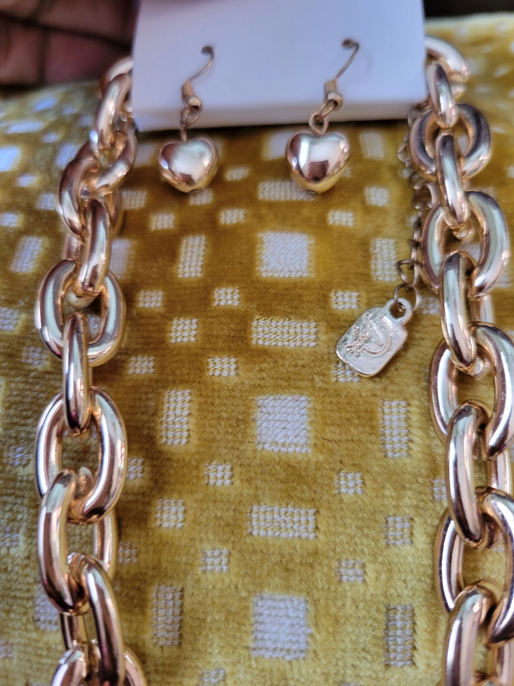 Gold-Tone Heart Pendant Chunky Link Necklace - Women's Jewelry - Picture 4 of 5